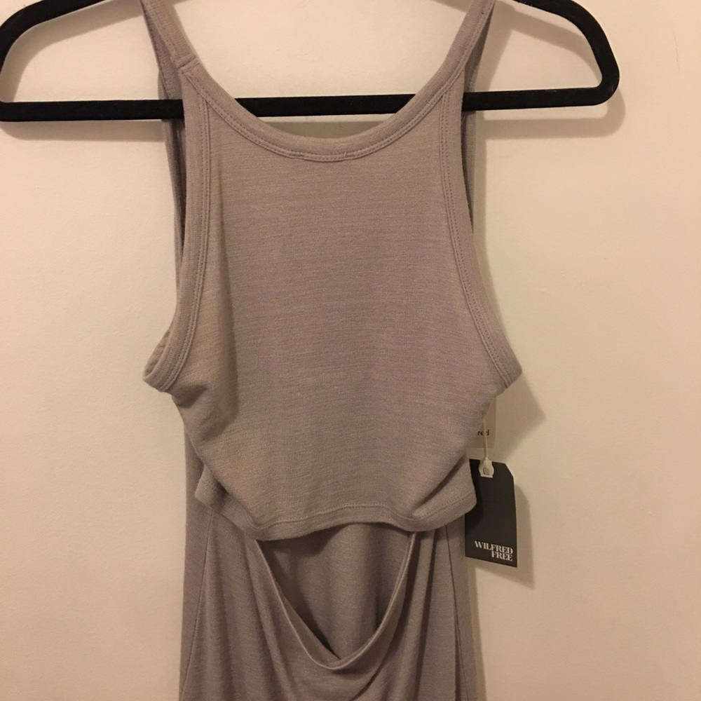 Aritzia Wilfred Free midi body con dress